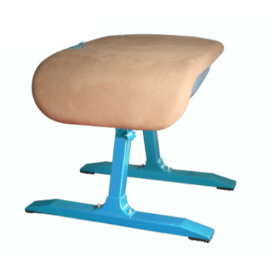 Тренировочный прыжковый конь 027145