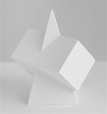 Геометрическая фигура сечение параллелепипеда в пирамиде, 20 см (гипсовая) 02829231