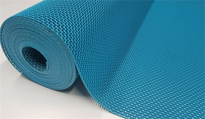 Влагостойкое рулонное покрытие "Зиг-Заг Твист" без подложки, рулон 1,15*10 м, высота 4,5 мм 026248