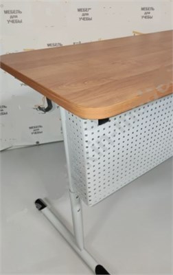 Стол ученический регулируемый на круглом металлокаркасе с перфорированным экраном 0280705