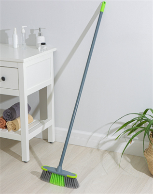 Щётка для пола с отбойниками Доляна, окрашенный черенок, 27×6×126 см, серая 0283096601090