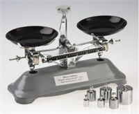 Весы учебные с разновесами (гирями) до 200г. 0280193