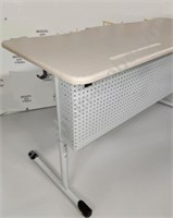 Стол ученический регулируемый МДФ перфорированный экра 0280704