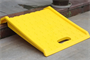 Пандус накладной грузоподъемный КОМПАКТ 70х70 см, жёлтый (для порогов высотой до 20 см) 0282789